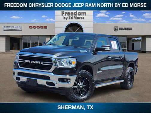 Diamond Black Crystal Pearlcoat 2019 RAM 1500 Big Horn