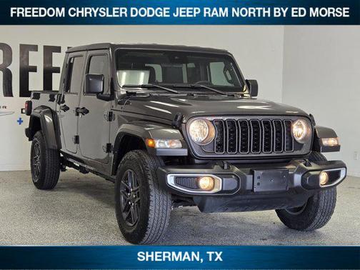 Granite Crystal Metallic Clearcoat 2024 Jeep Gladiator Sport S