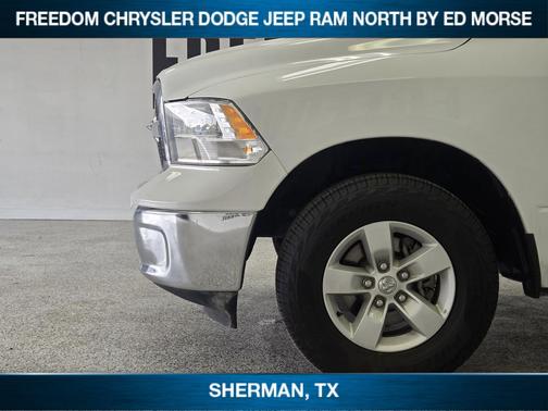 Bright White Clearcoat 2023 RAM 1500 Classic SLT