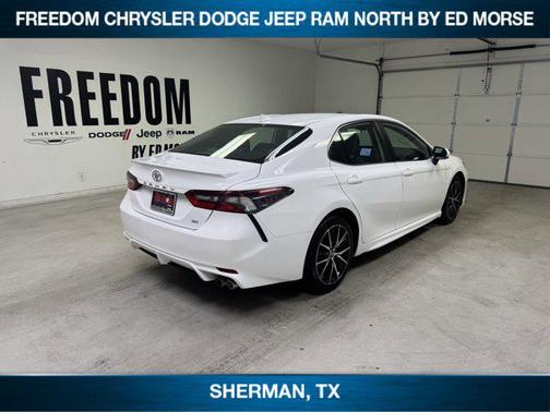 2023 Toyota Camry SE