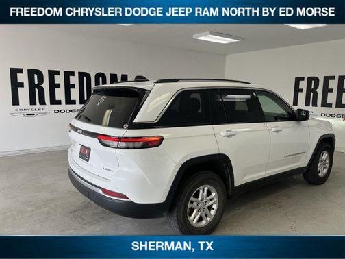 2023 Jeep Grand Cherokee Laredo