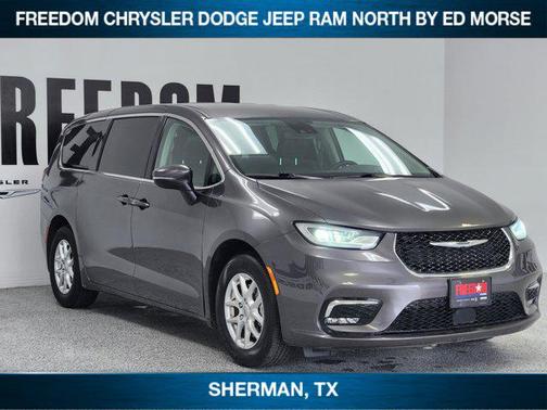 Granite Crystal Metallic Clearcoat 2023 Chrysler Pacifica Touring L