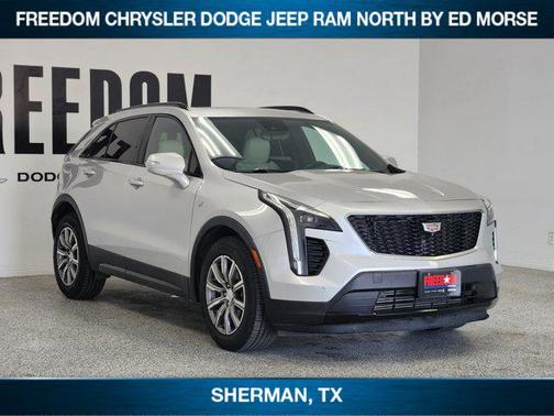 Radiant Silver Metallic 2019 Cadillac XT4 Sport