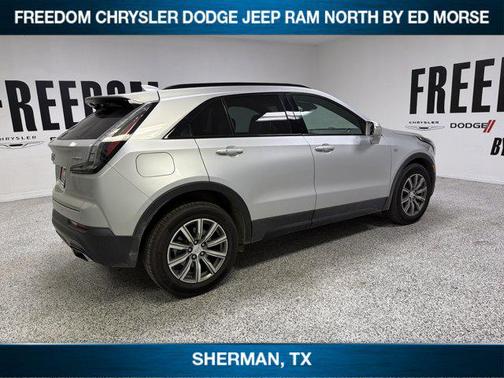 Radiant Silver Metallic 2019 Cadillac XT4 Sport