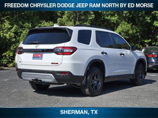 2023 Honda Pilot TrailSport