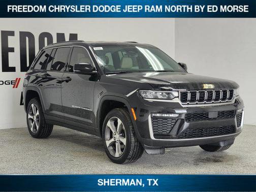 Diamond Black Crystal Pearlcoat 2026 Jeep Grand Cherokee Limited