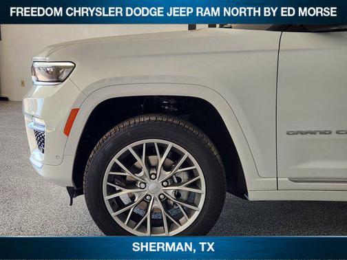 2025 Jeep Grand Cherokee Summit