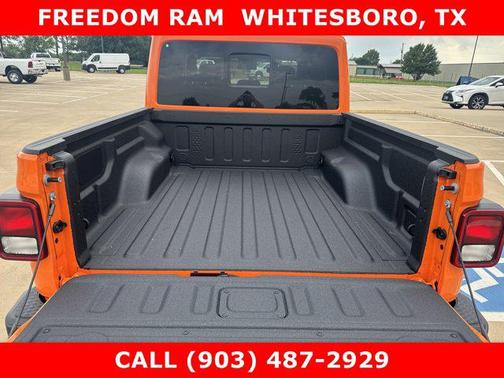 2025 Jeep Gladiator High Tide