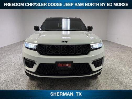 Bright White Clearcoat 2024 Jeep Grand Cherokee Summit