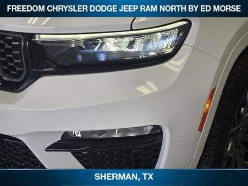 Bright White Clearcoat 2024 Jeep Grand Cherokee Summit