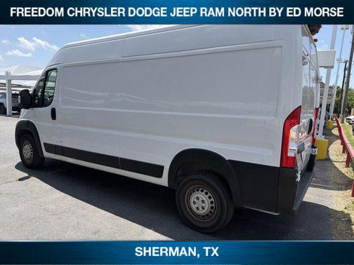 Bright White Clearcoat 2025 RAM ProMaster 2500 Tradesman
