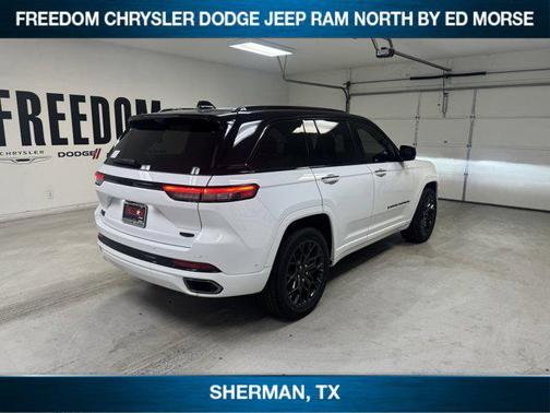 2025 Jeep Grand Cherokee Summit