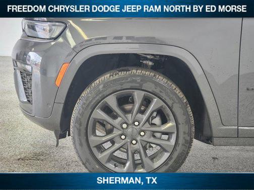 Baltic Gray Metallic Clearcoat 2026 Jeep Grand Cherokee Limited
