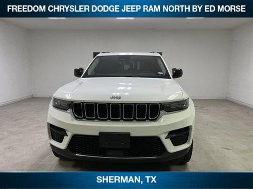 2023 Jeep Grand Cherokee Laredo