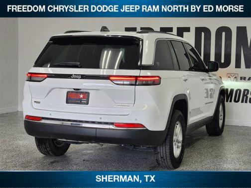 2023 Jeep Grand Cherokee Laredo