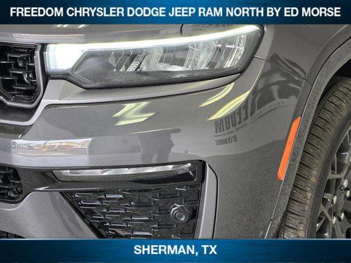 Baltic Gray Metallic Clearcoat 2026 Jeep Grand Cherokee Summit