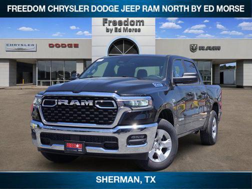 Diamond Black Crystal Pearlcoat 2026 RAM 1500 Lone Star
