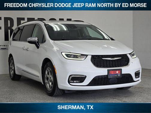 Bright White Clearcoat 2023 Chrysler Pacifica Limited