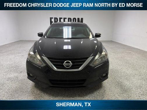 Super Black 2017 Nissan Altima 2.5 SL
