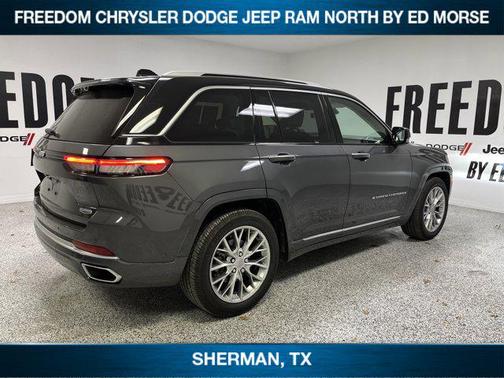 2023 Jeep Grand Cherokee Summit