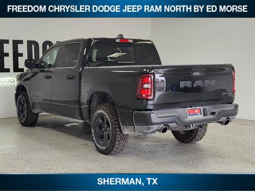 Diamond Black Crystal Pearlcoat 2026 RAM 1500 Warlock