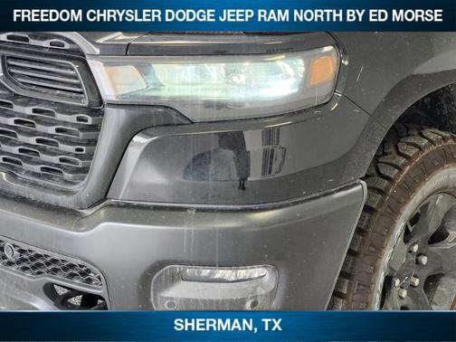 Diamond Black Crystal Pearlcoat 2026 RAM 1500 Warlock