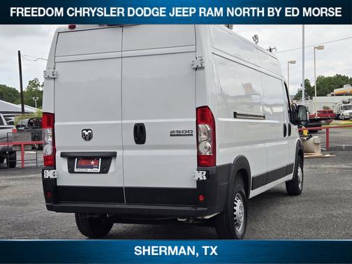 Bright White Clearcoat 2025 RAM ProMaster 2500 Tradesman