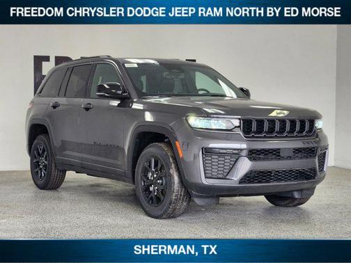 Baltic Gray Metallic Clearcoat 2026 Jeep Grand Cherokee Altitude