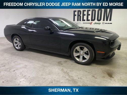 2022 Dodge Challenger SXT