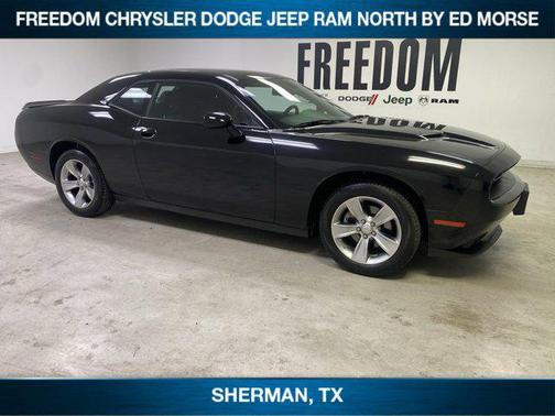 2022 Dodge Challenger SXT