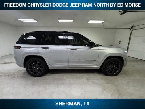 2025 Jeep Grand Cherokee Summit
