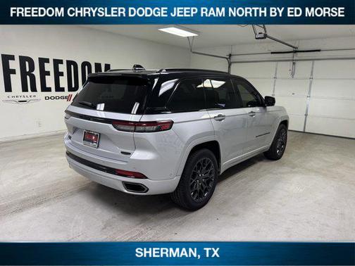 2025 Jeep Grand Cherokee Summit