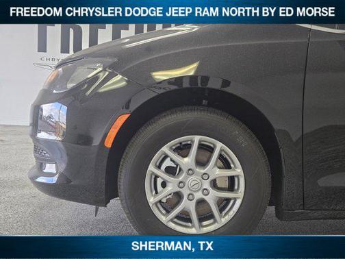 2026 Chrysler Voyager LX