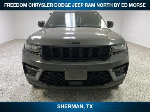 Baltic Gray Metallic Clearcoat 2023 Jeep Grand Cherokee Altitude