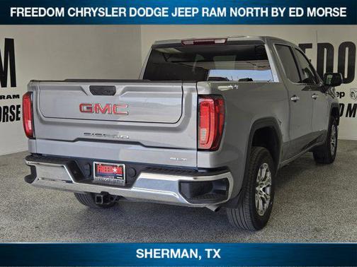 Sterling Metallic 2025 GMC Sierra 1500 SLT
