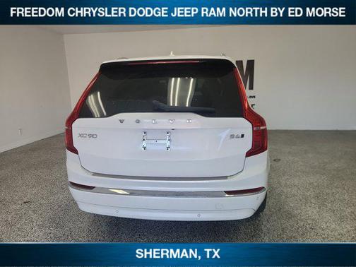 2023 Volvo XC90 Plus