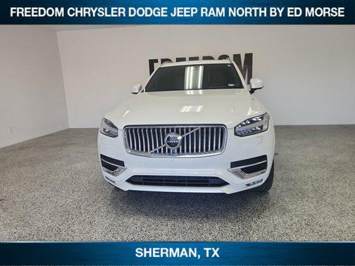 2023 Volvo XC90 Plus