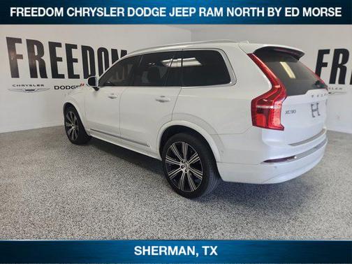 2023 Volvo XC90 Plus