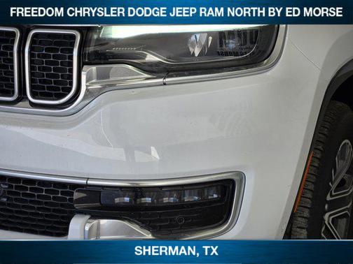 2025 Jeep Wagoneer Base