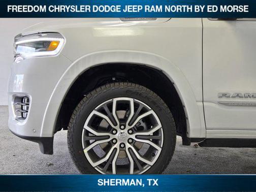 Ivory White Tri-Coat Pearlcoat 2026 RAM 1500 ST