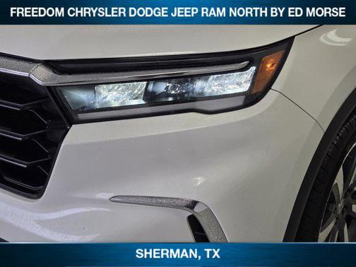 2023 Honda Pilot Touring 8-Passenger