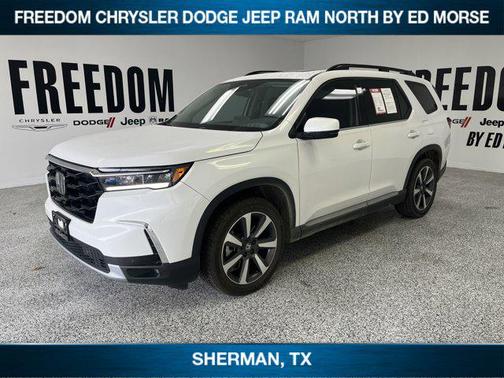 2023 Honda Pilot Touring 8-Passenger