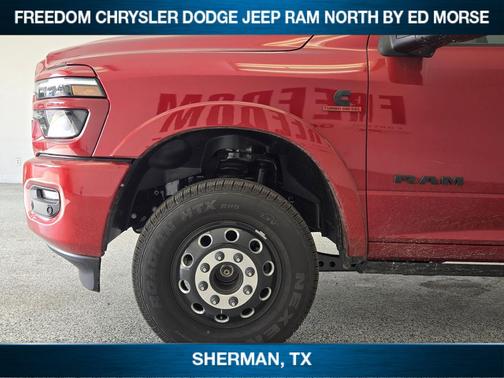 Molten Red Pearlcoat 2026 RAM 3500 Limited