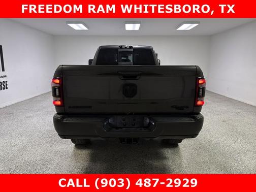 Granite Crystal Metallic Clearcoat 2024 RAM 3500 Laramie