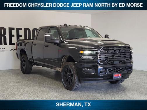 Diamond Black Crystal Pearlcoat 2027 RAM 2500 Lone Star