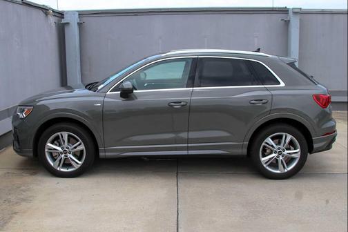 2024 Audi Q3 45 S line Premium Plus