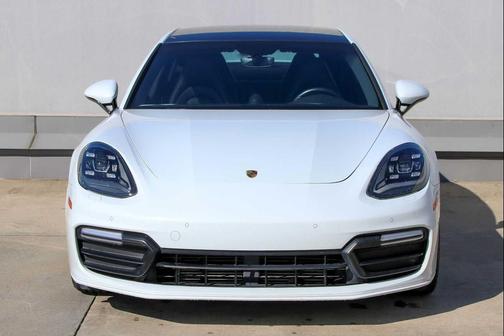 2018 Porsche Panamera 4