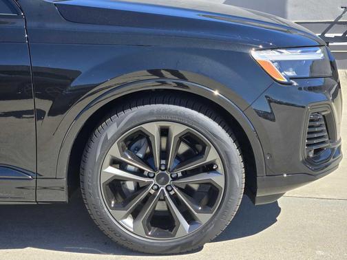 2026 Audi Q7 55 Premium Plus