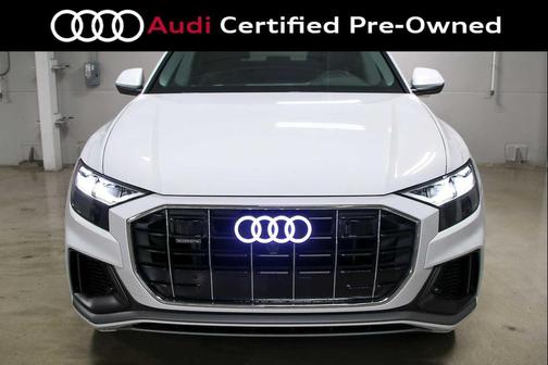 Glacier White Metallic 2022 Audi Q8 55 Premium Plus
