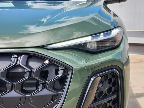 District Green Metallic 2026 Audi Q5 Premium Plus TFSI quattro S tronic